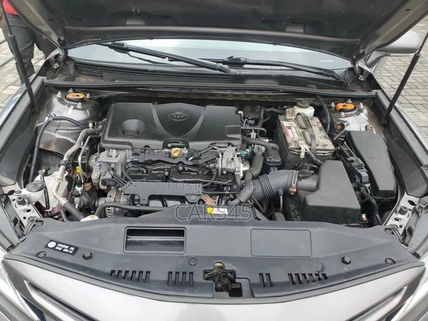 Toyota Camry 2018 Gray