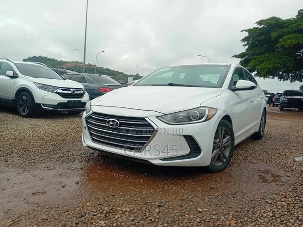 Hyundai Elantra 2017 White