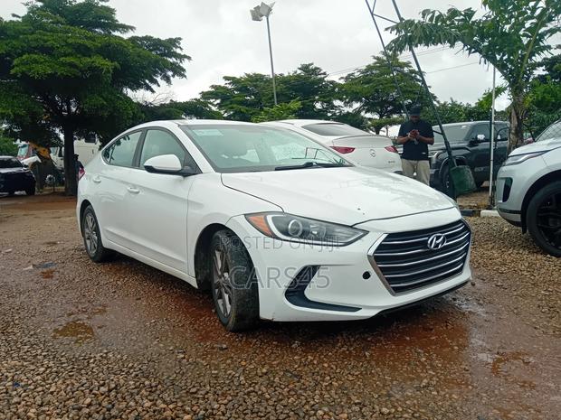 Hyundai Elantra 2017 White