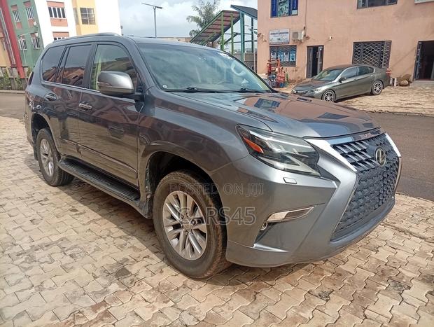 Lexus GX 2016 Gray