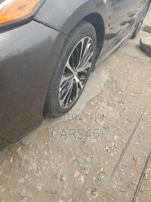 Toyota Camry SE FWD (2.5L 4cyl 8AM) 2018 Brown
