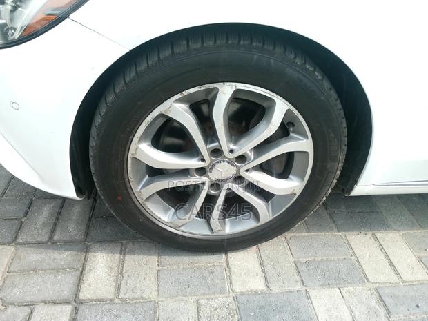 Mercedes-Benz C300 2015 White