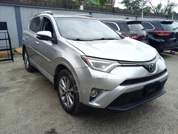Toyota RAV4 2017 Silver