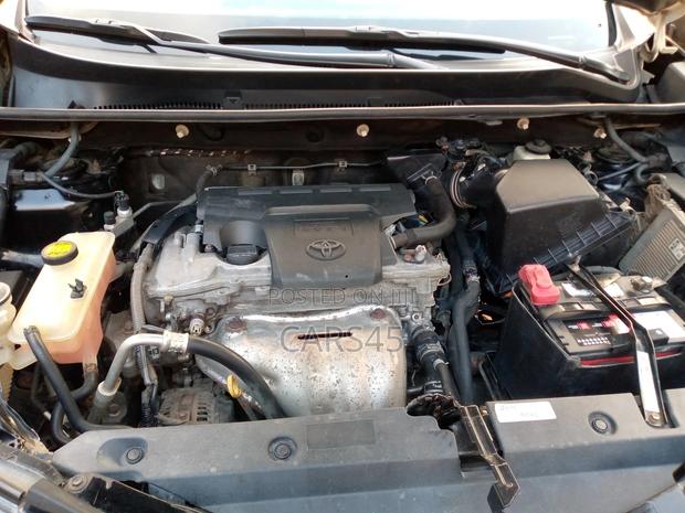 Toyota RAV4 2013