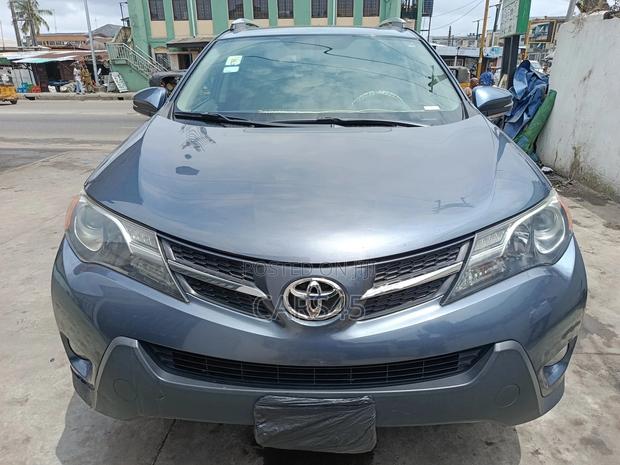 Toyota RAV4 2014 Blue