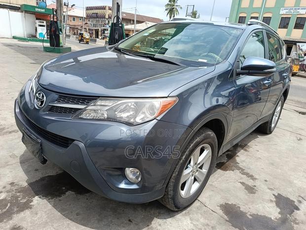 Toyota RAV4 2014 Blue