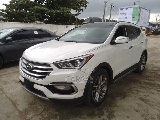 Hyundai Santa Fe 2017 White