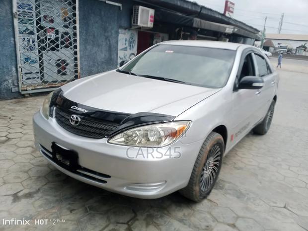 Toyota Camry 2002 Silver