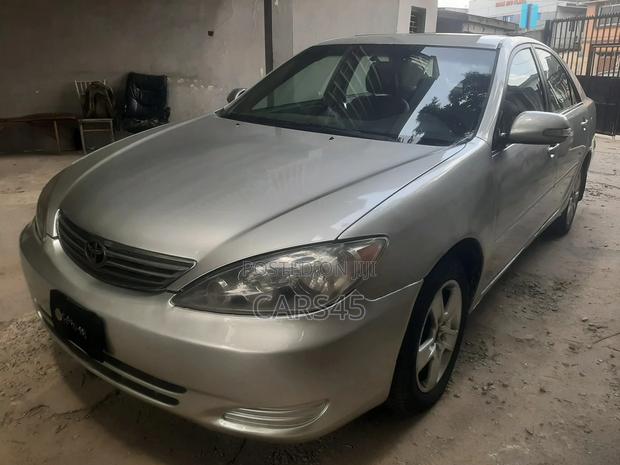Toyota Camry 2002 Silver