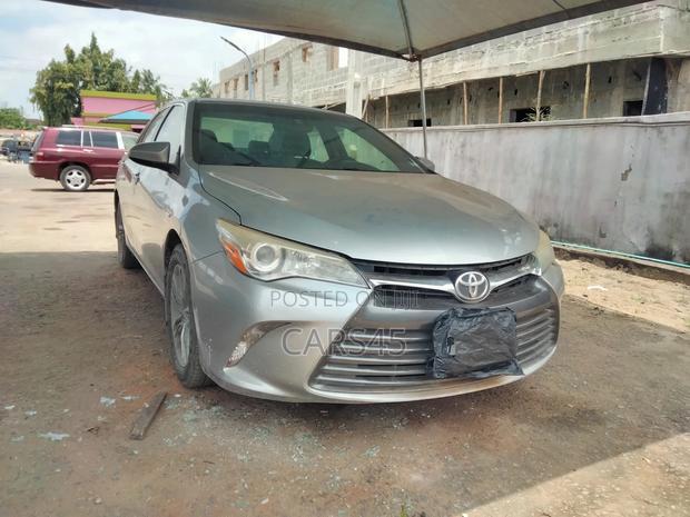 Toyota Camry 2015 Silver