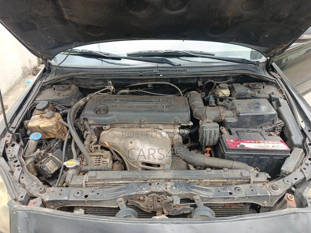 Toyota Avensis 2005 Black
