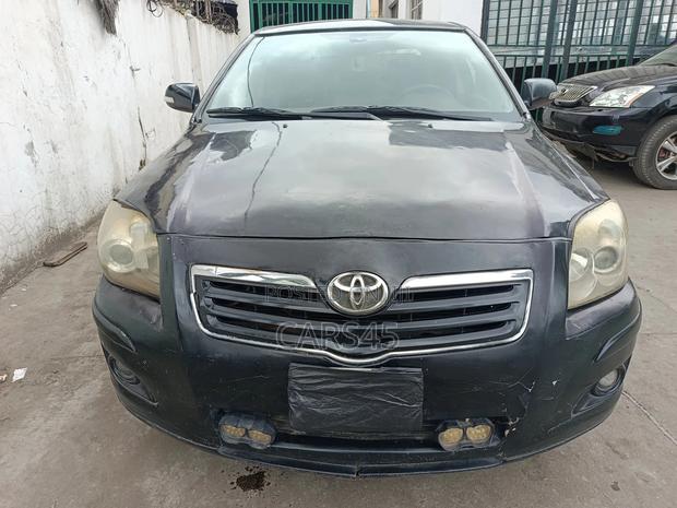 Toyota Avensis 2005 Black