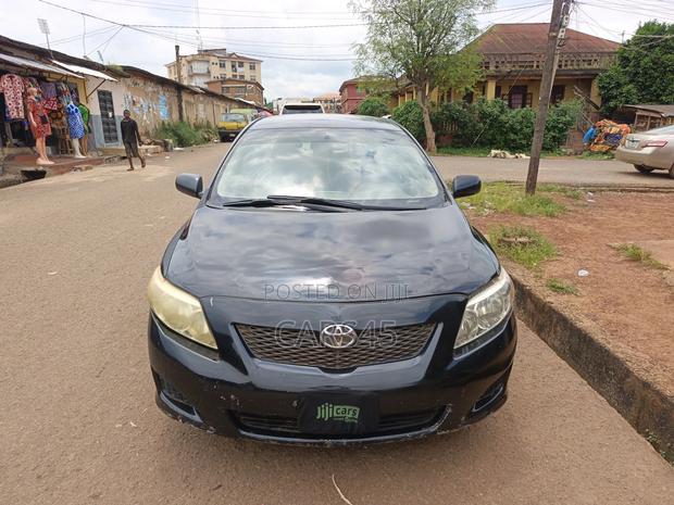 Toyota Corolla 2010 Black