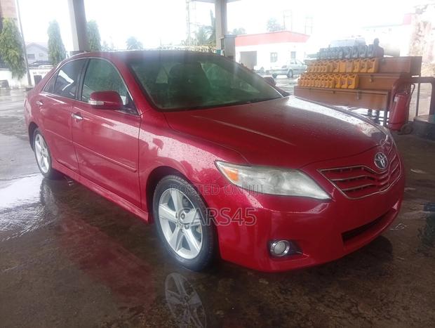 Toyota Camry 2011 Red