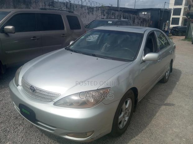 Toyota Camry SE V6 4dr Sedan (3.0L 6cyl 4A) 2003 Gray