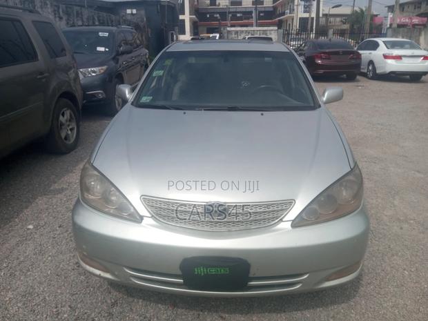 Toyota Camry SE V6 4dr Sedan (3.0L 6cyl 4A) 2003 Gray