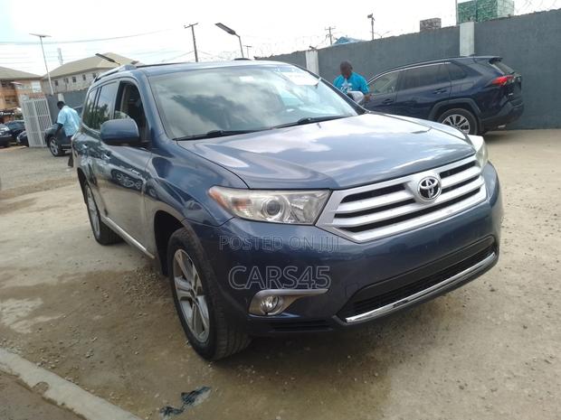Toyota Highlander 2013 Blue