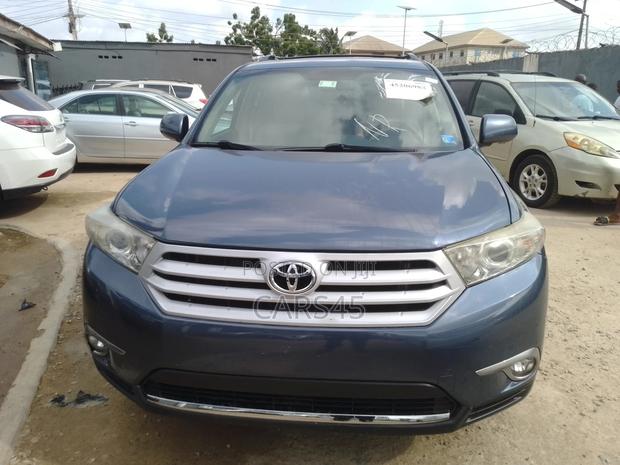 Toyota Highlander 2013 Blue