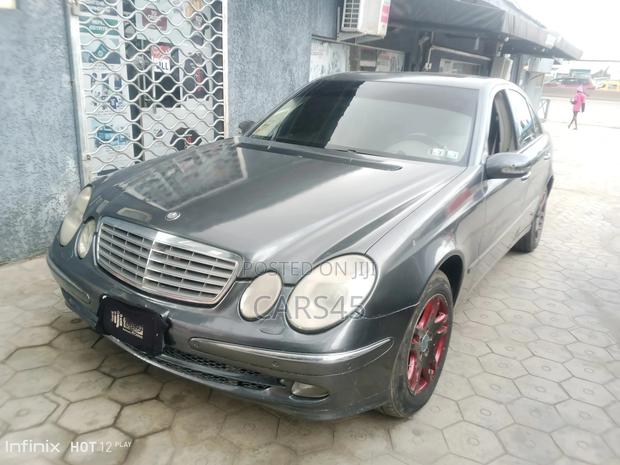 Mercedes-Benz E320 2005 Gray