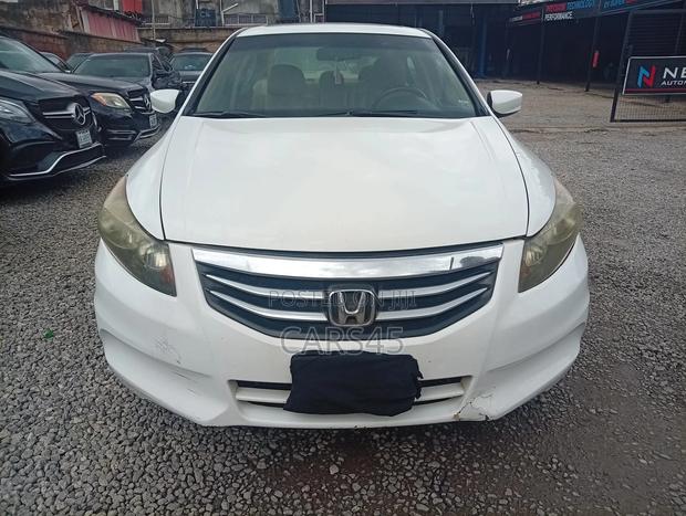 Honda Accord 2011 White