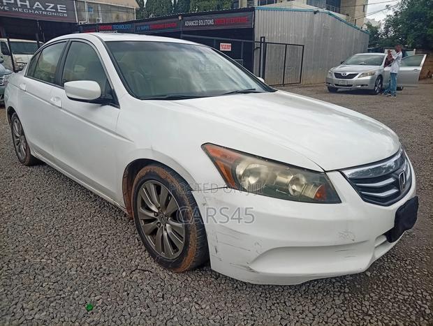 Honda Accord 2011 White