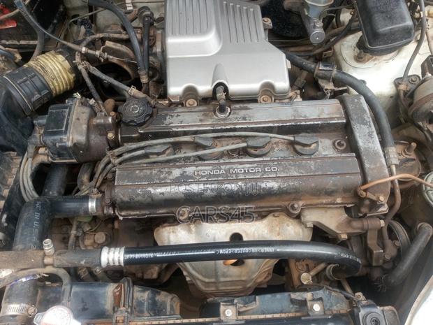 Honda CR-V 2001 White