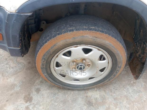 Honda CR-V 2001 White