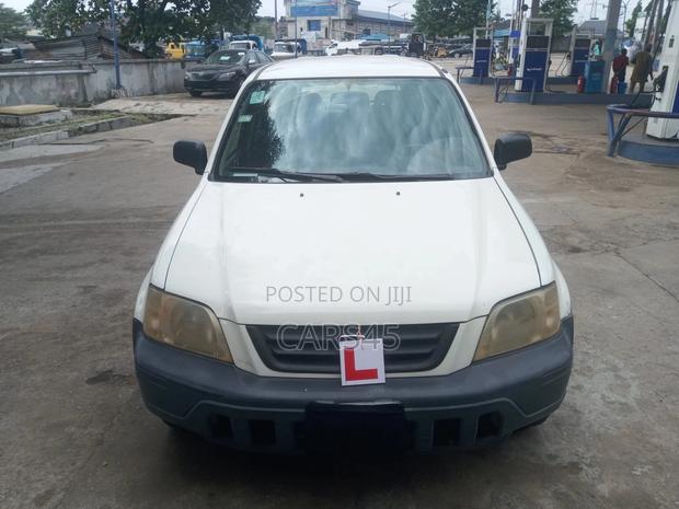 Honda CR-V 2001 White