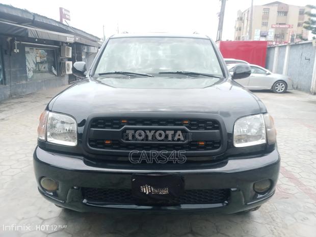 Toyota Sequoia 2003 Black