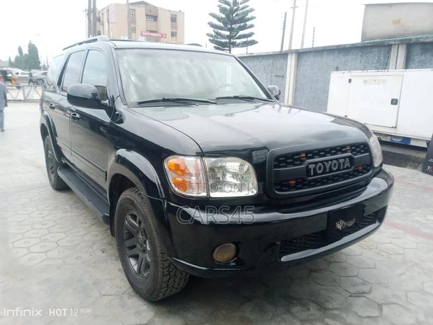 Toyota Sequoia 2003 Black