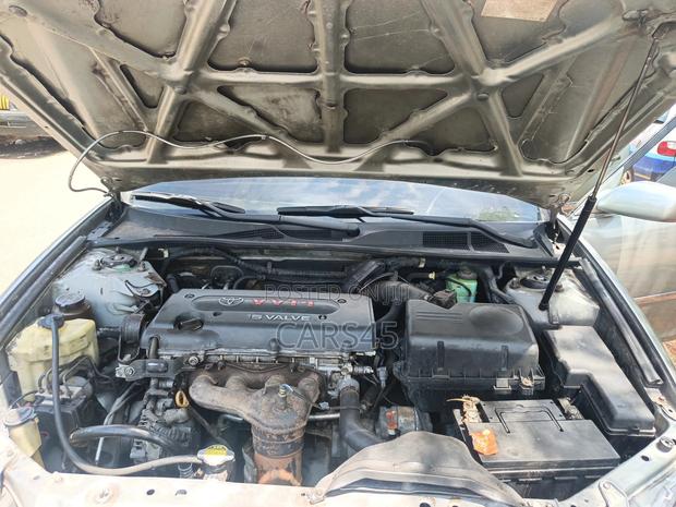 Toyota Camry 2005 Gray