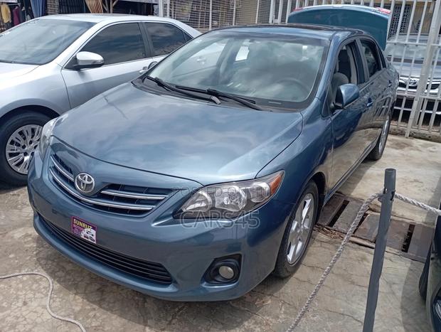Toyota Corolla 2013 Blue