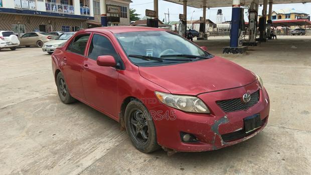 Toyota Corolla 2009 Red