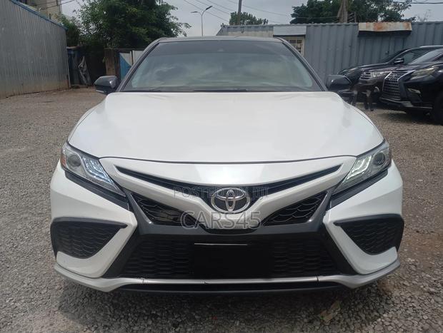 Toyota Camry 2021 White