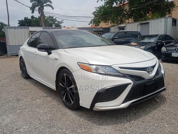 Toyota Camry 2021 White