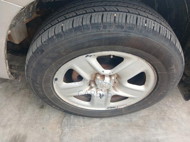 Toyota RAV4 2011 Silver