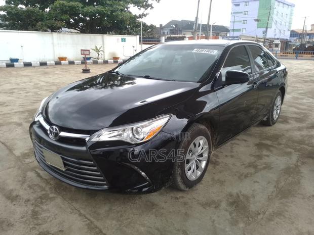 Toyota Camry 2017 Black