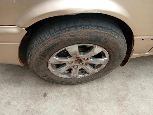 Toyota Camry 1998 Gold