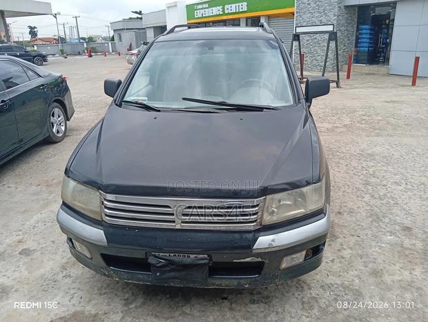 Mitsubishi SpaceWagon 1999 Black