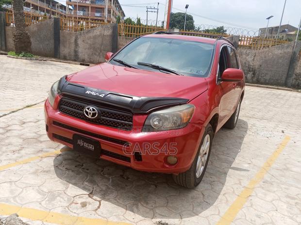 Toyota RAV4 2008 Red