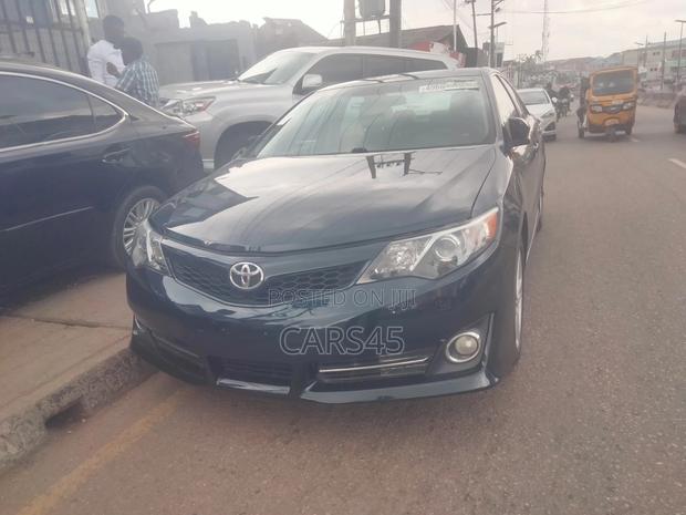 Toyota Camry 2014 Gray