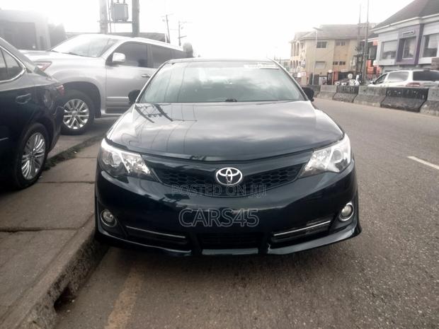 Toyota Camry 2014 Gray