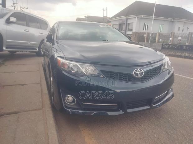 Toyota Camry 2014 Gray