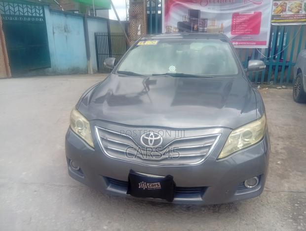 Toyota Camry 2009 Gray