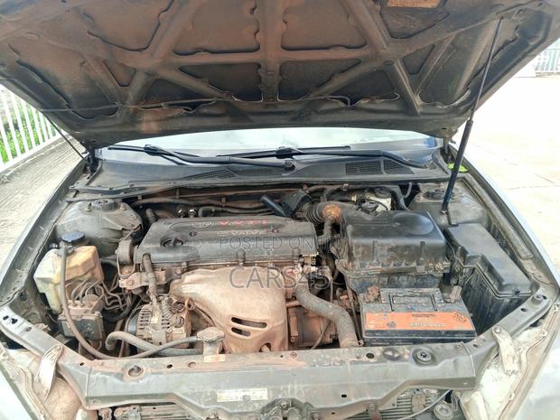 Toyota Camry 2005 Gray