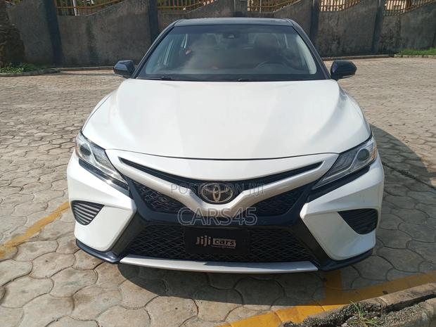Toyota Camry 2020 White