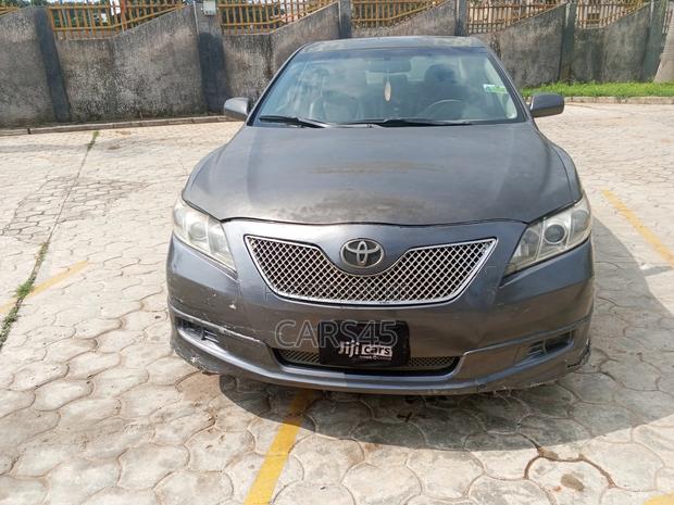 Toyota Camry 2009 Gray