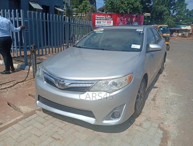 Toyota Camry 2014 Silver
