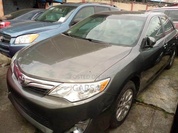 Toyota Camry SE 4dr Sedan (2.5L 4cyl 6A) 2014 Green