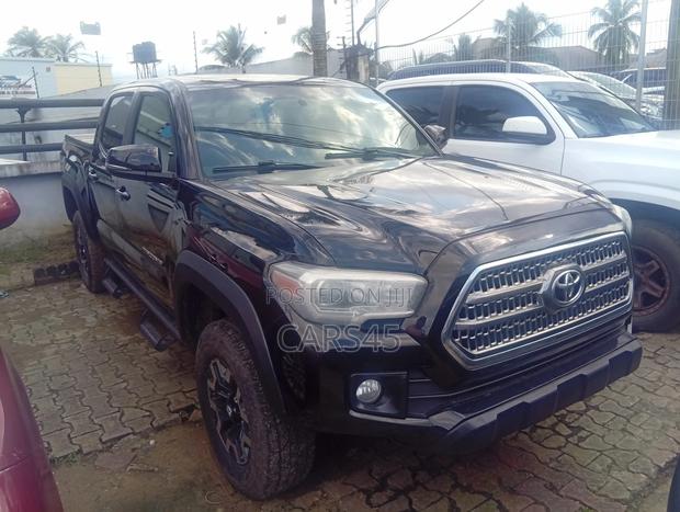 Toyota Tacoma 2016 Black